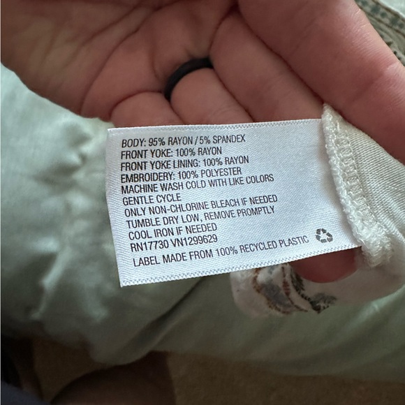 Knox Rose Fashion Embroidered Tank - Picture 8 of 9